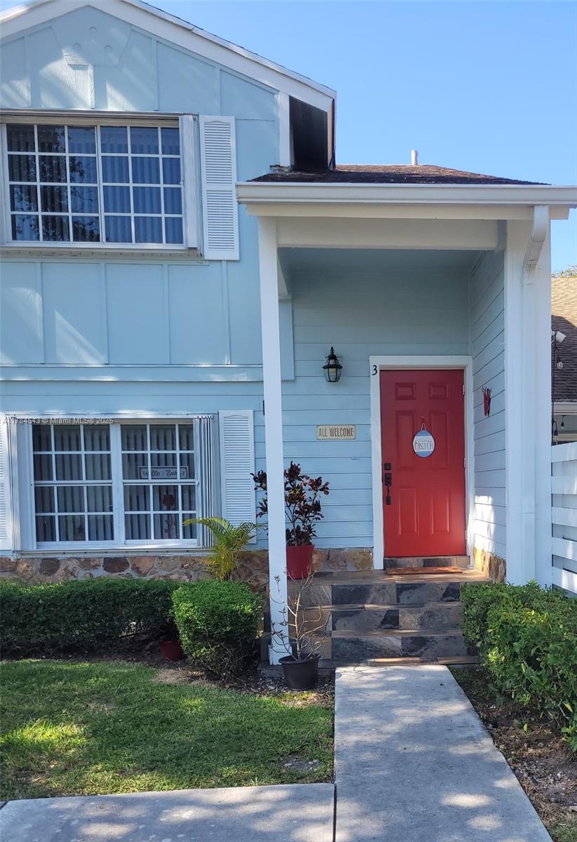 13799 Sw 147th Cir Ln 3, Miami, Broward County, Florida - 2 Bedrooms  
3 Bathrooms - 
