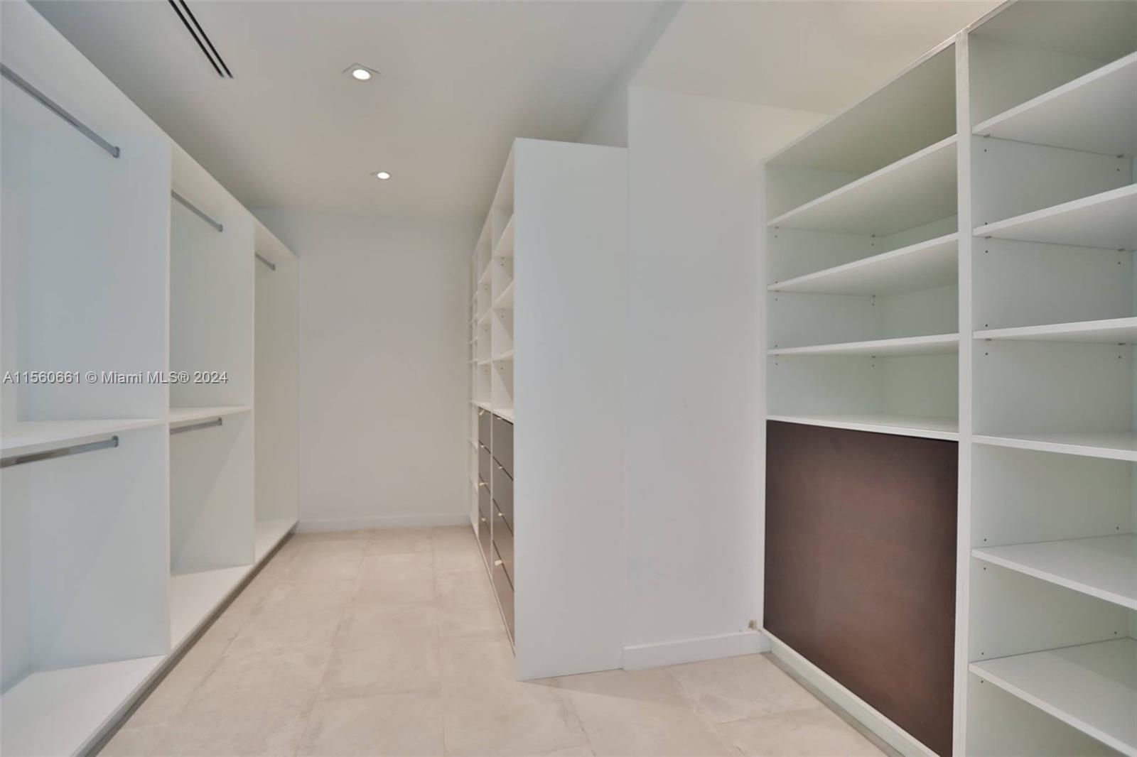 VIRGINIA VILLAS - Residential Lease