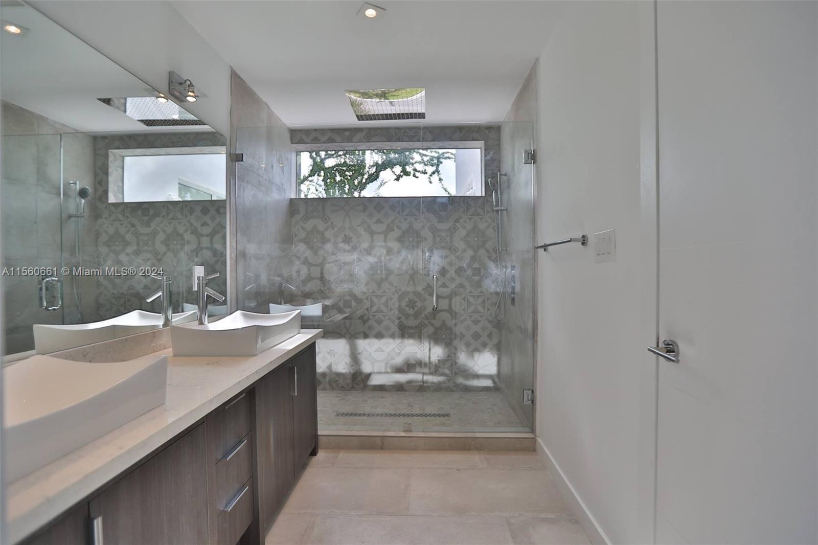 VIRGINIA VILLAS - Residential Lease