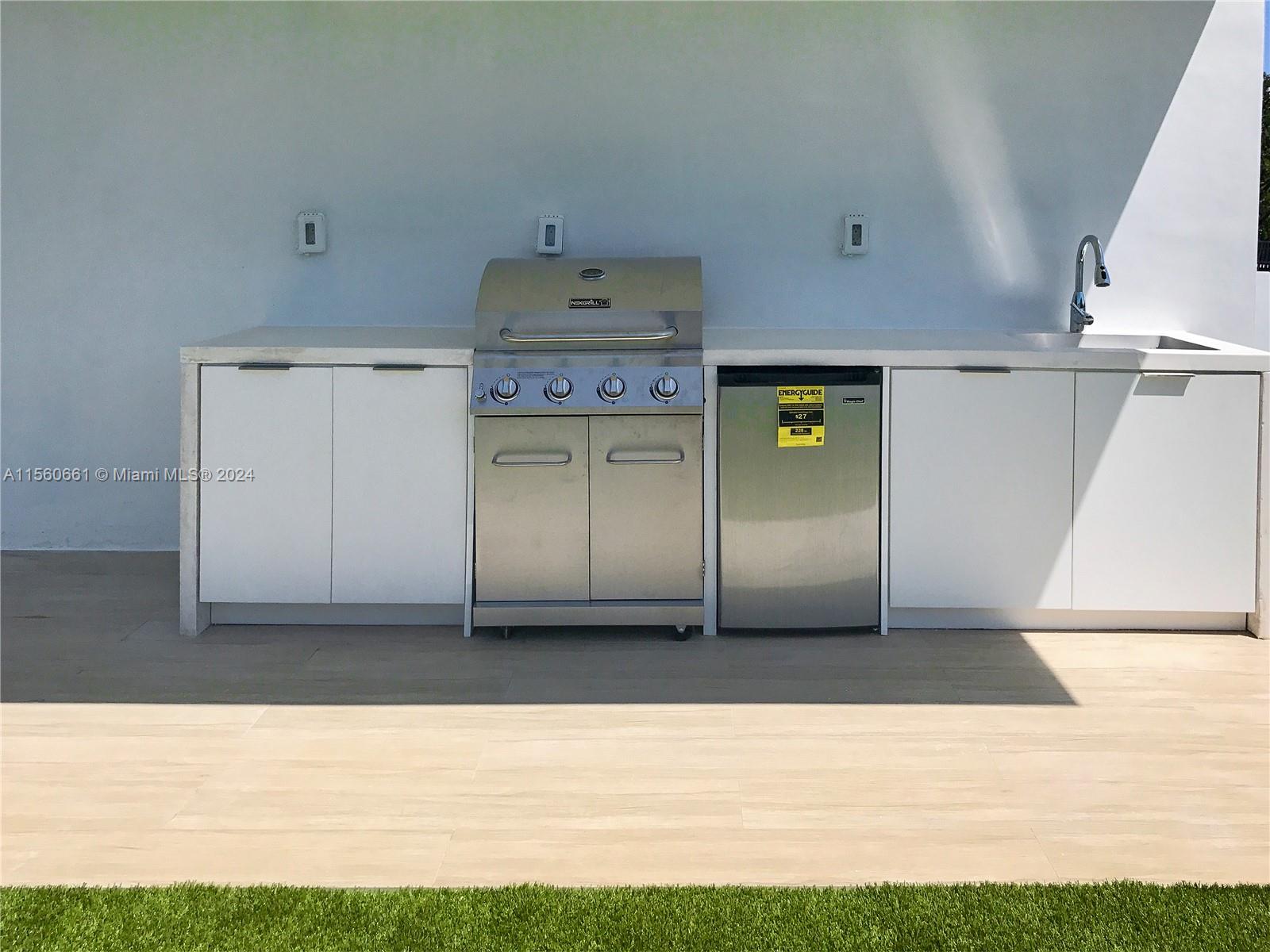 VIRGINIA VILLAS - Residential Lease