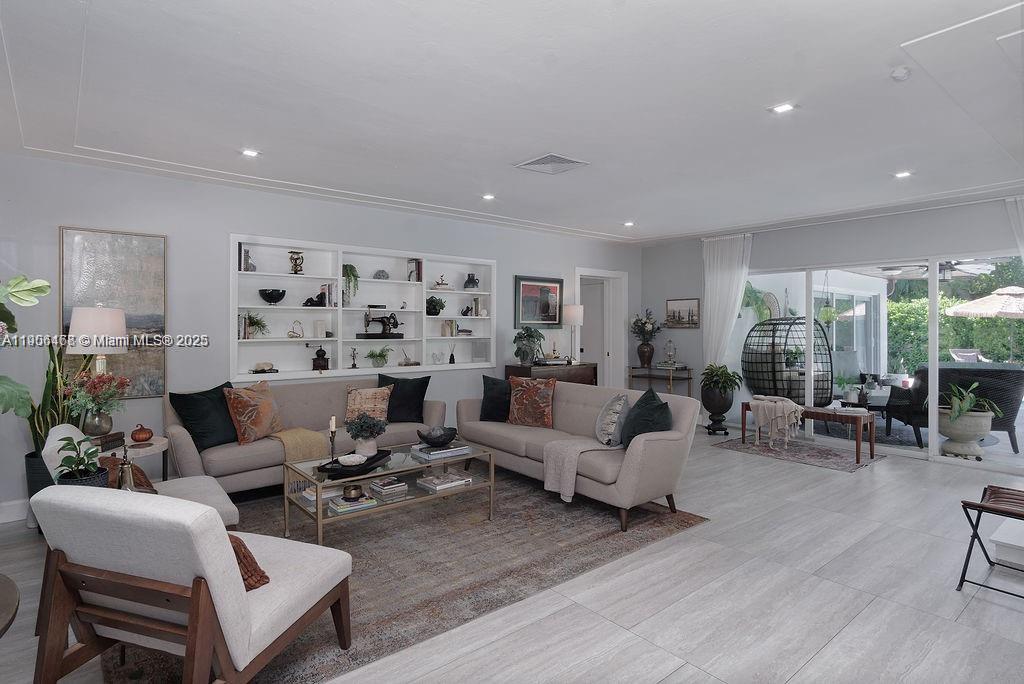 MIAMI SHORES SEC 8 REV - Residential Lease