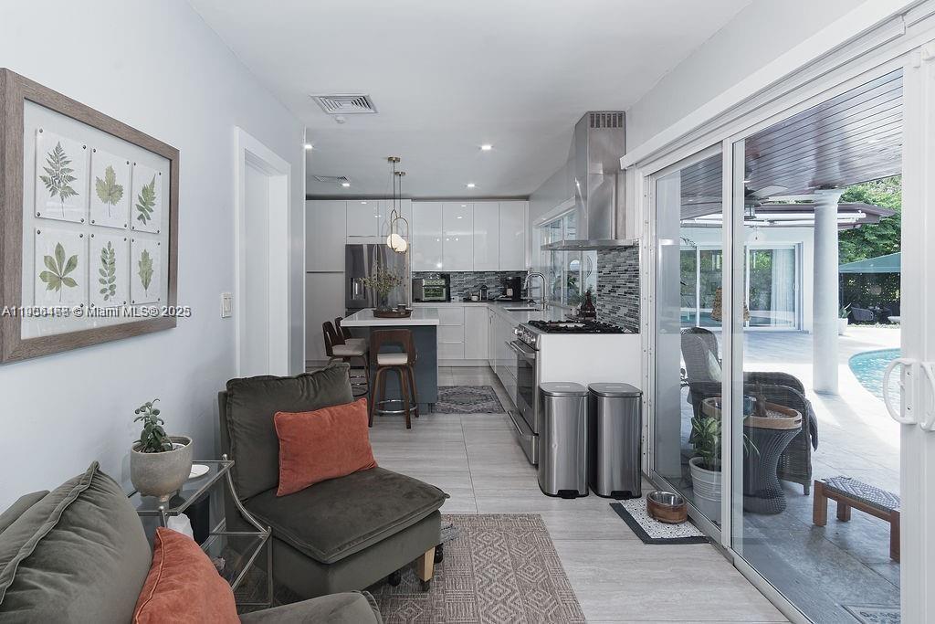 MIAMI SHORES SEC 8 REV - Residential Lease