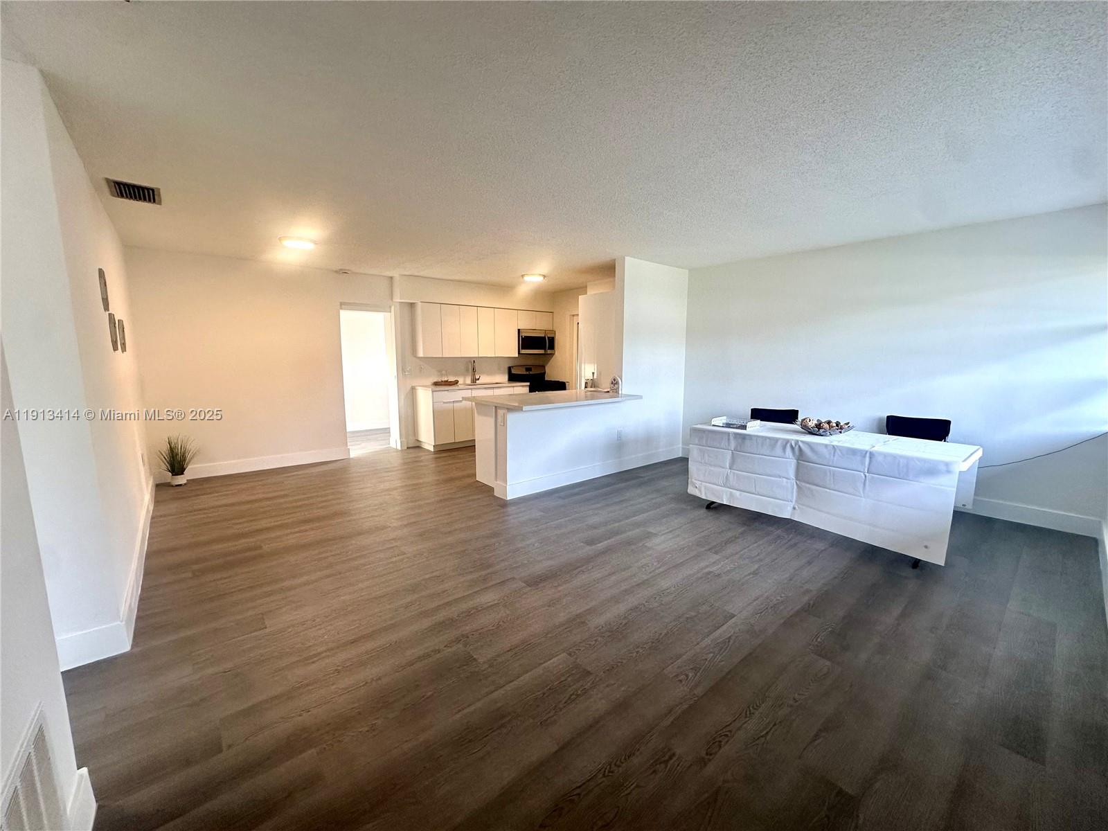 SUNRISE GOLF VILLAGE SEC - Residential