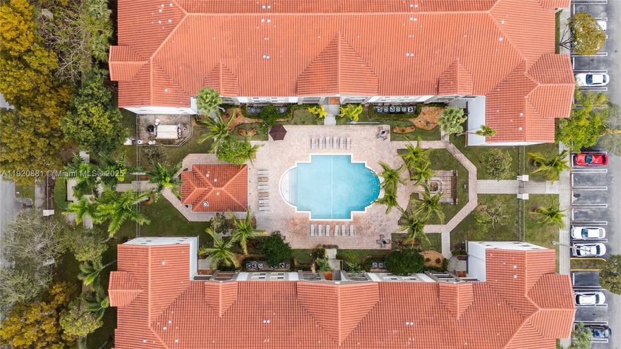 Spacious and bright 3/2 in Gables Court in South Miami. In-unit washer and dryer, private balcony, and plenty of storage. Gated community with a pool, gym, and more. Close to Coral Gables, Dadeland, and UM. Easy to show. Call us.