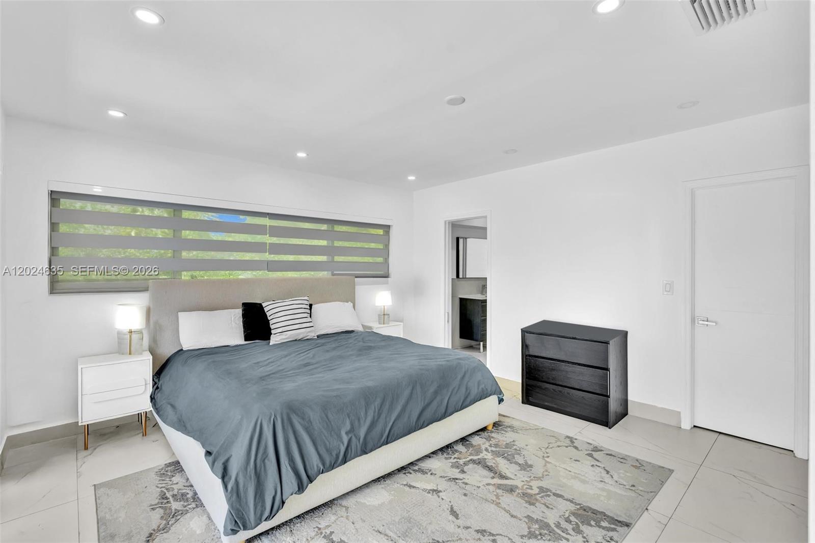 ALTOS DEL MAR NO 5 - Residential Lease