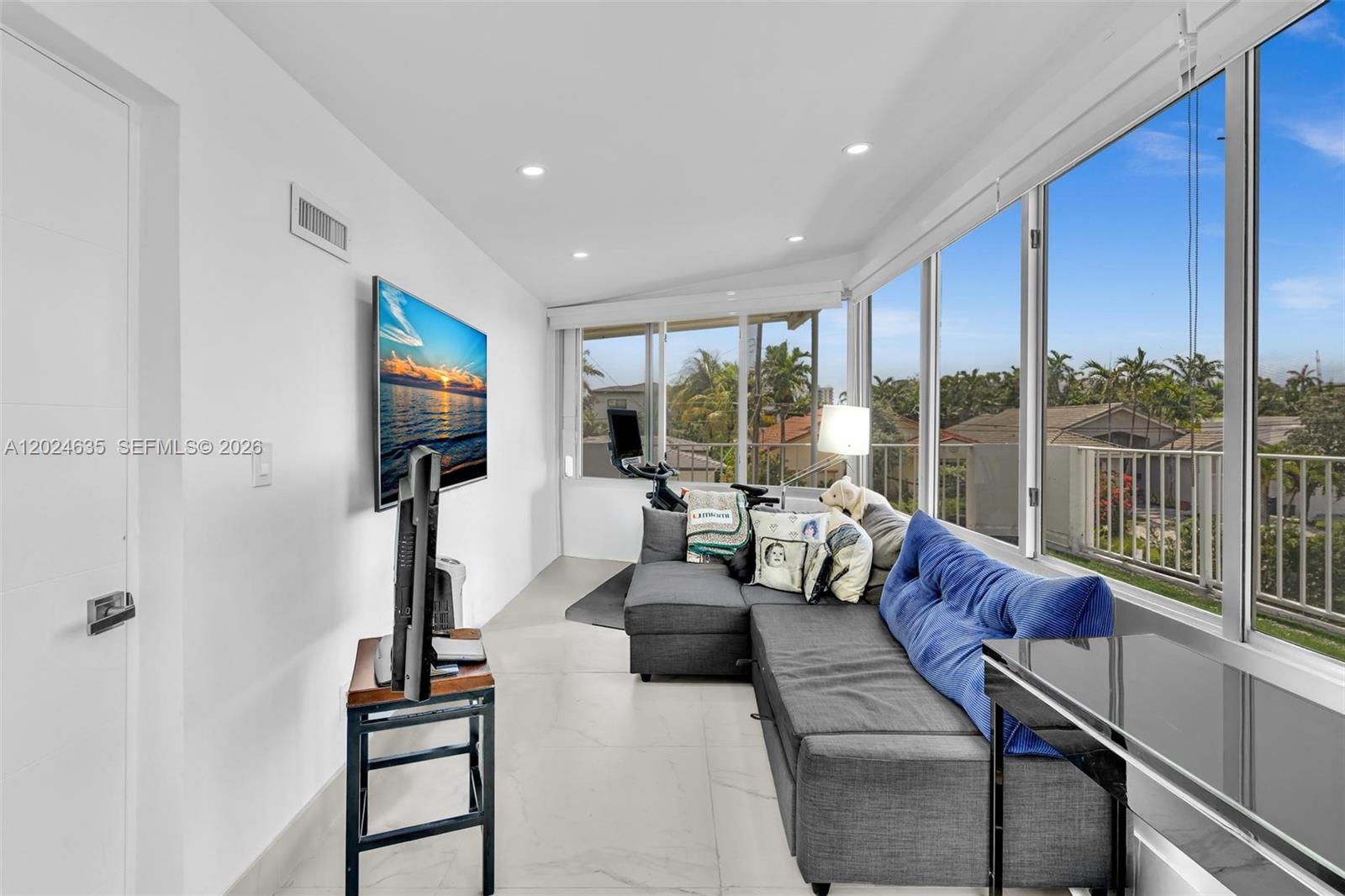ALTOS DEL MAR NO 5 - Residential Lease