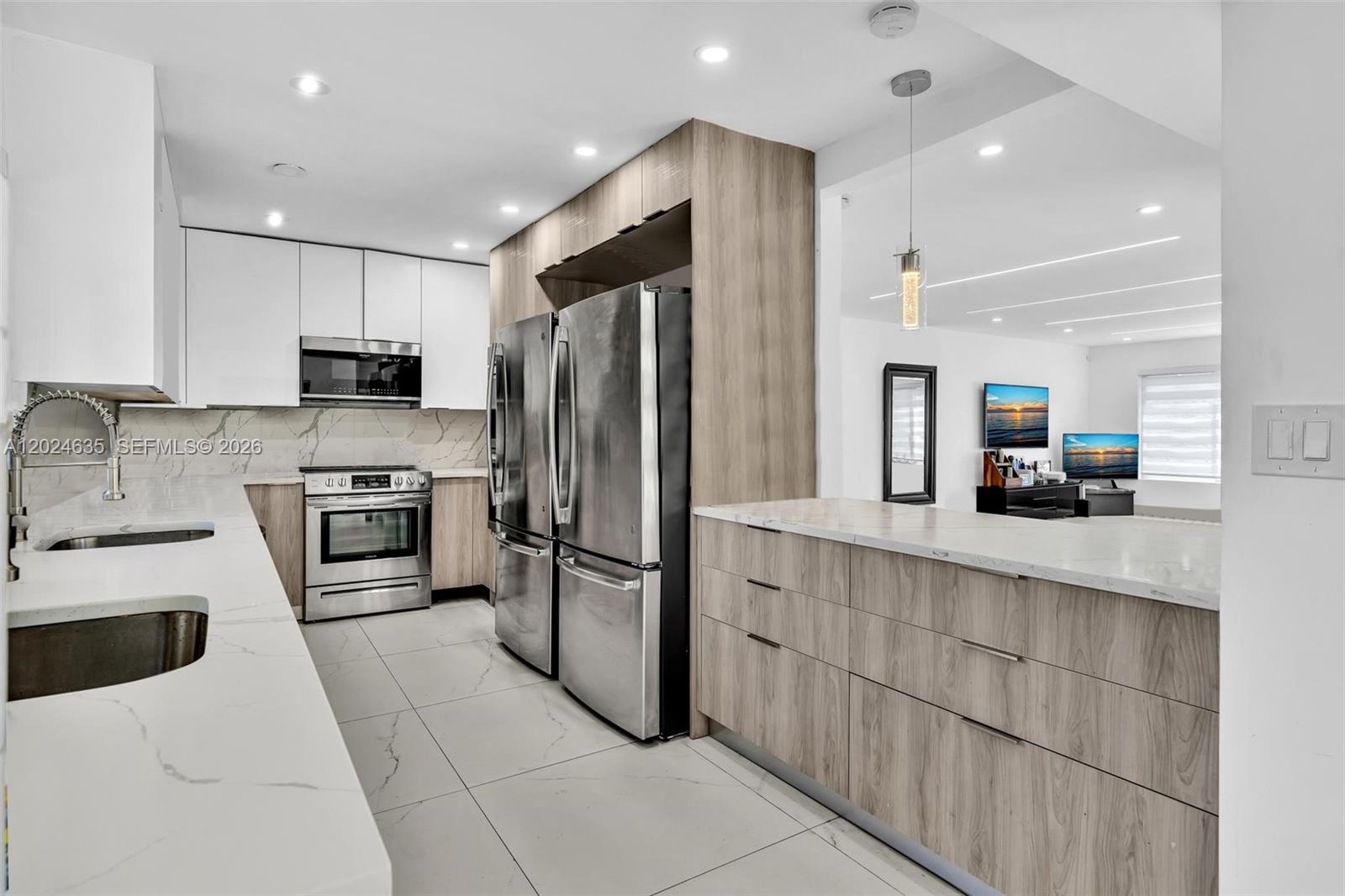 ALTOS DEL MAR NO 5 - Residential Lease