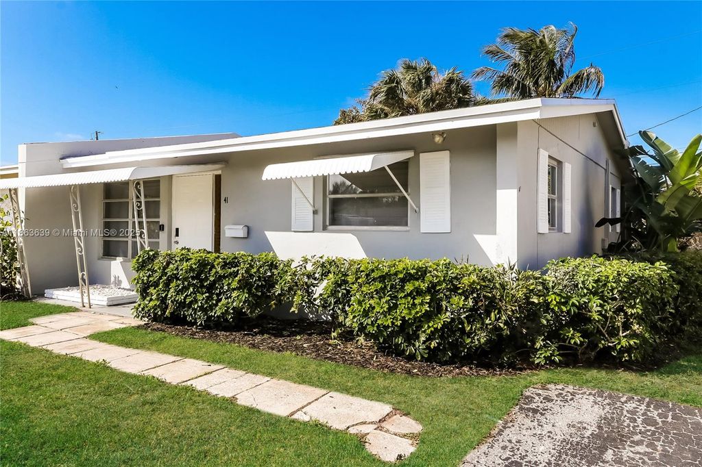 Photo of 41 Robalo Ct, North Palm Beach, FL 33408 (MLS # A11863639)