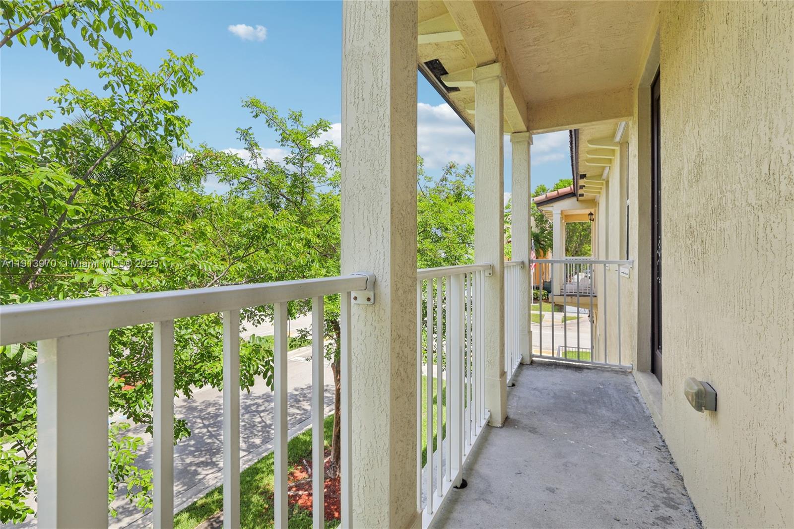 SUMMERVILLE SUB - Residential Lease