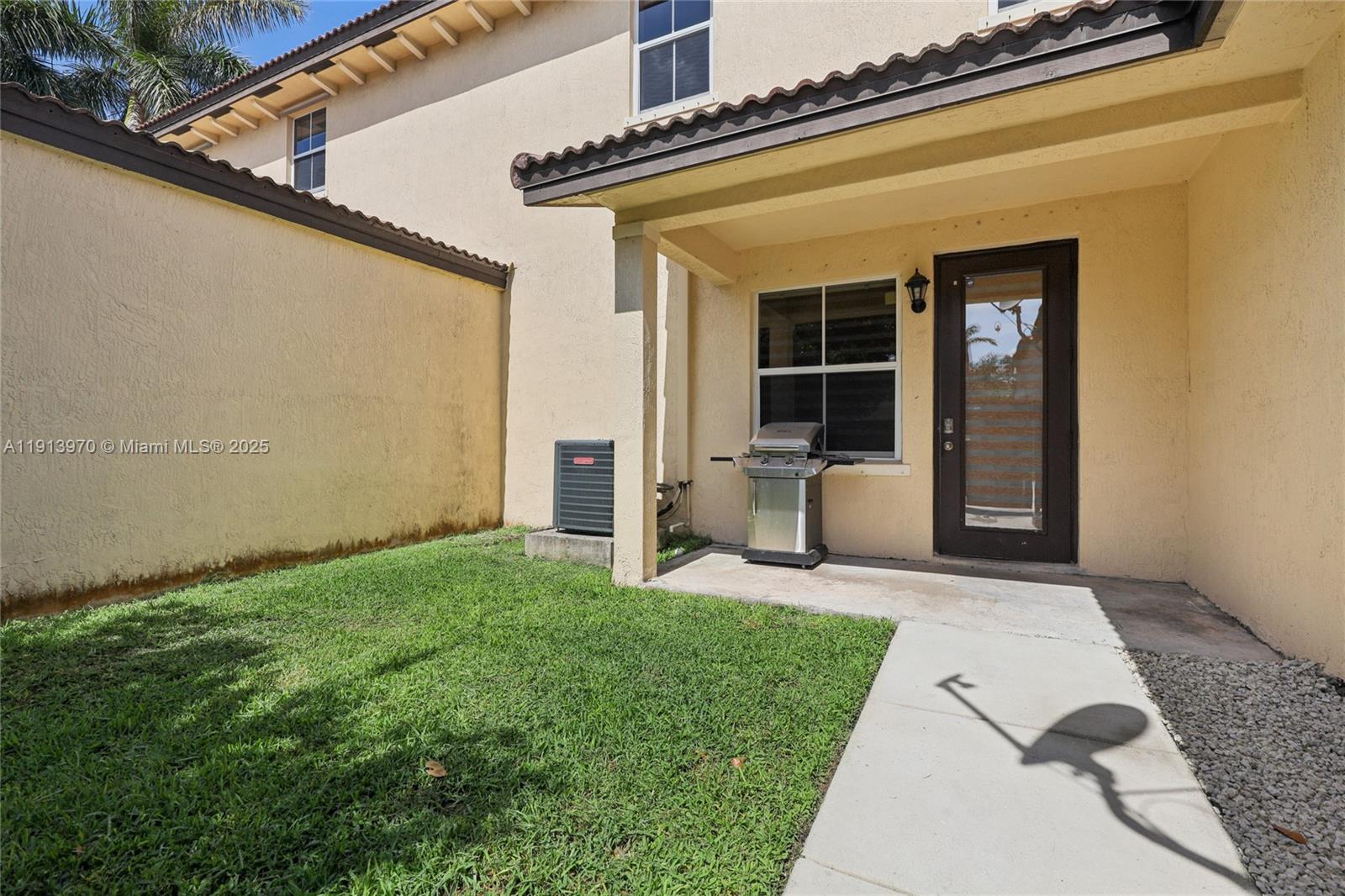 SUMMERVILLE SUB - Residential Lease