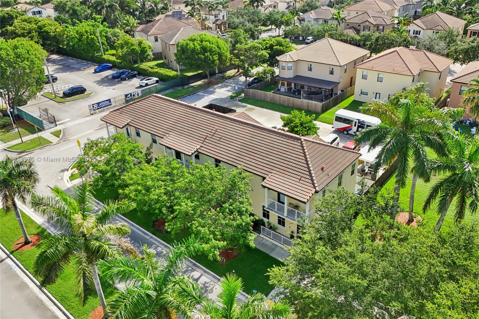 SUMMERVILLE SUB - Residential Lease