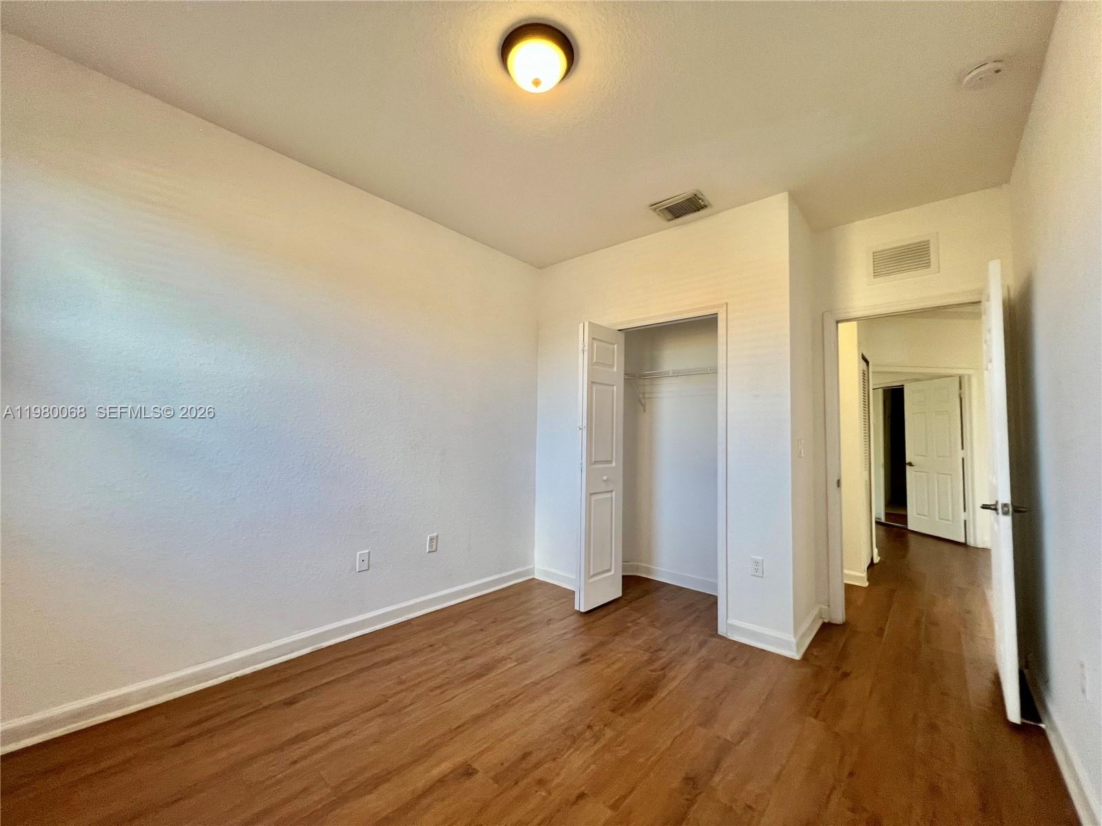 CENTURY BREEZE - Residential Lease