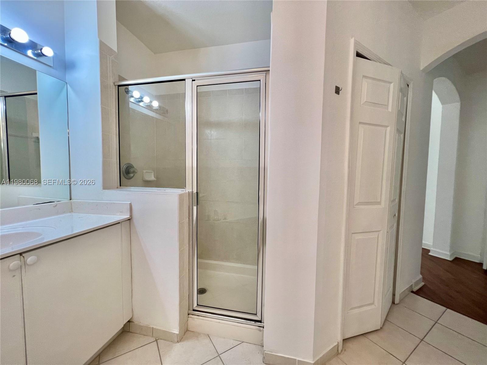 CENTURY BREEZE - Residential Lease