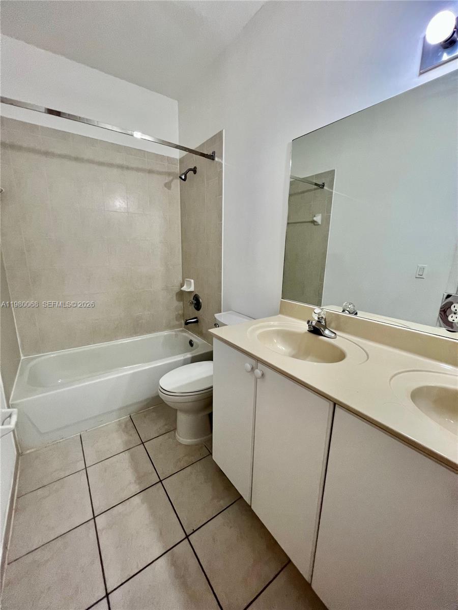 CENTURY BREEZE - Residential Lease