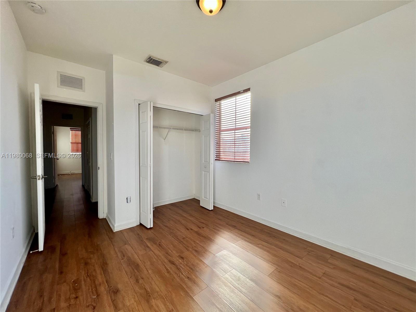 CENTURY BREEZE - Residential Lease