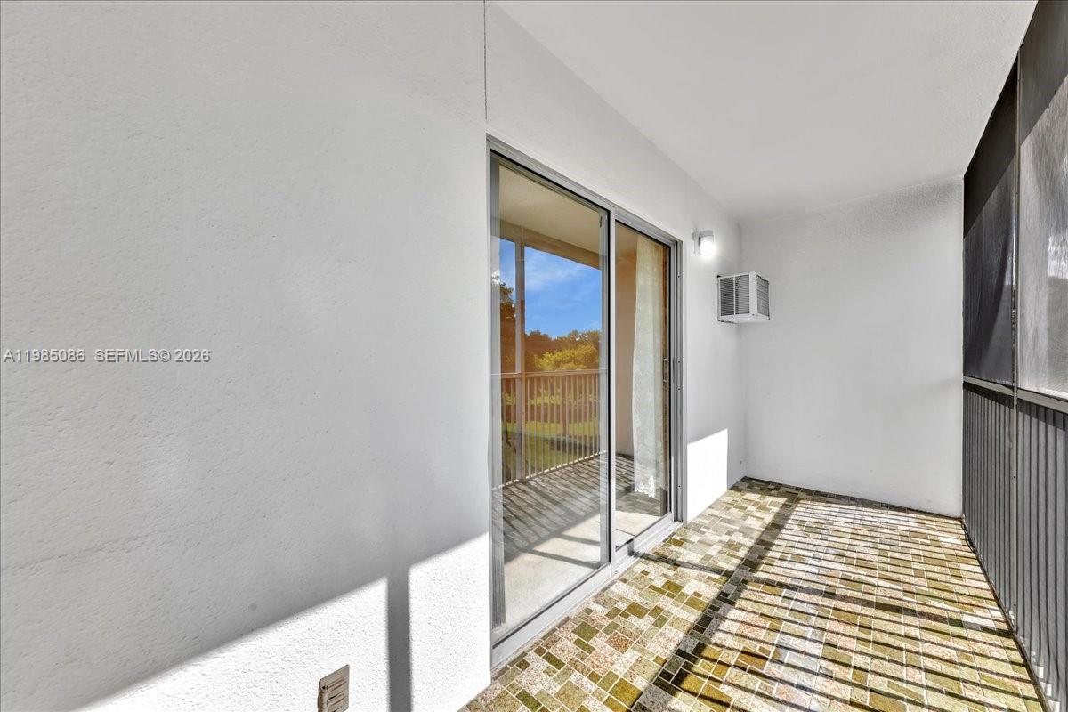 NEW HAMPTON AT CENTURY VI - Residential Lease