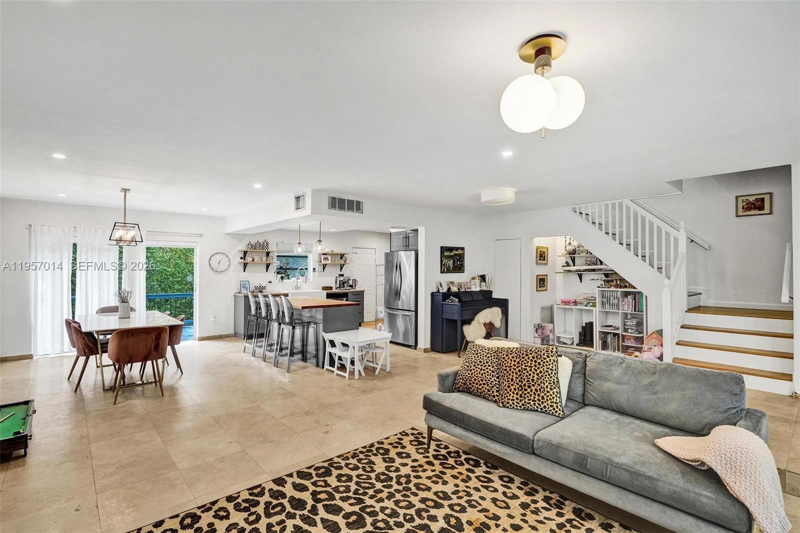 BAY HARBOR ISLAND - Residential