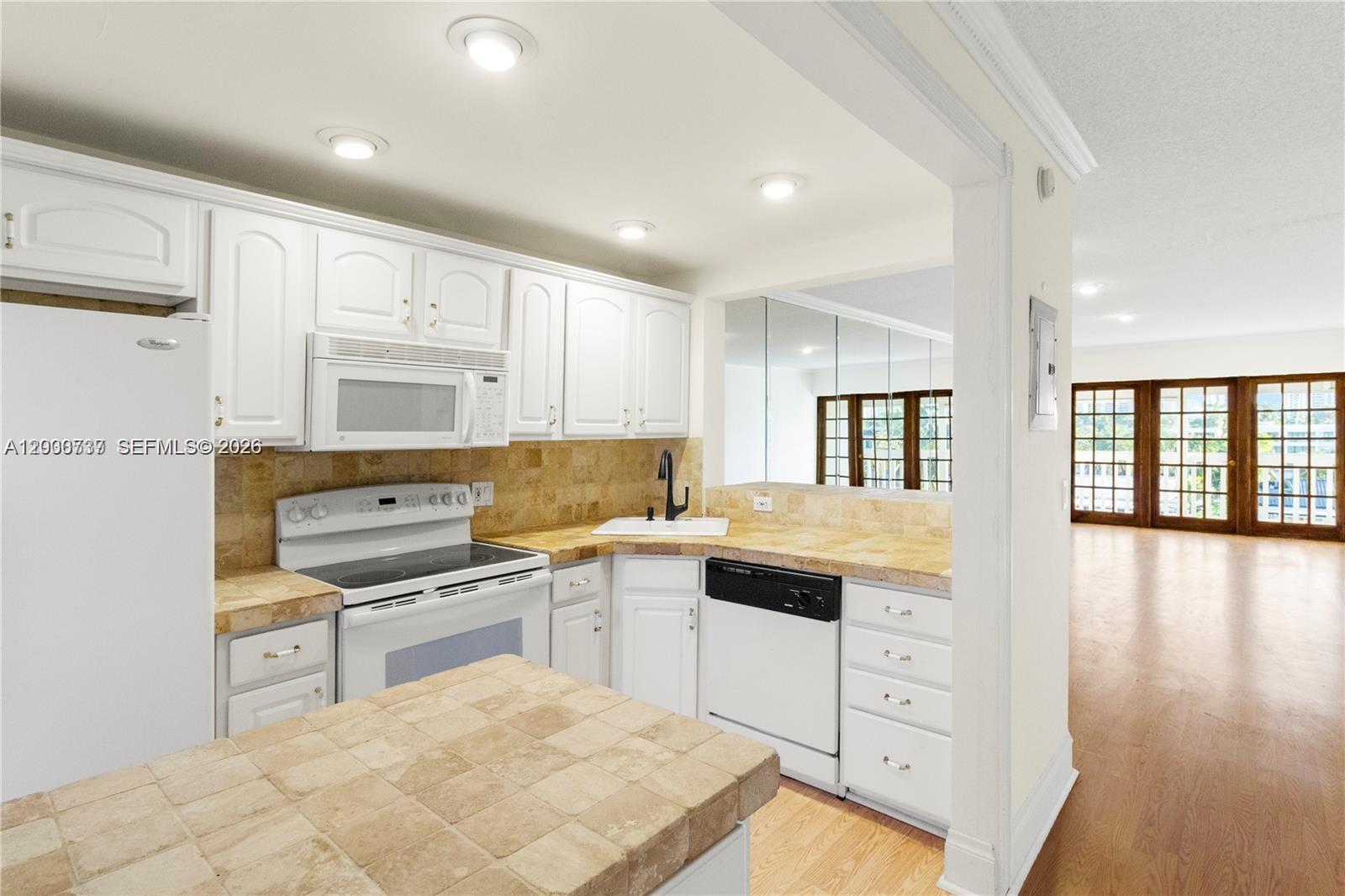 ISLE OF PARADISE CO-OP F - Residential Lease