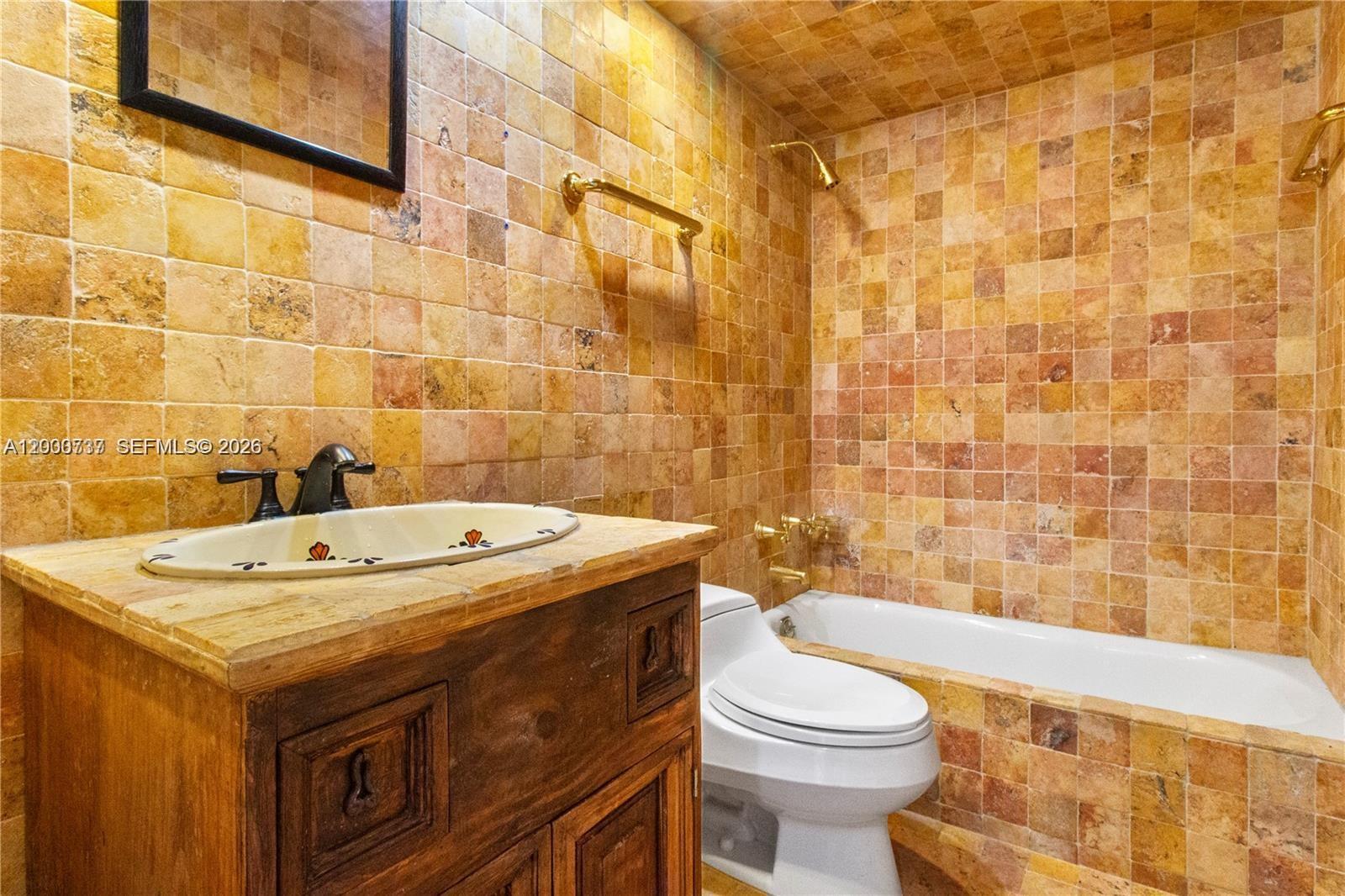 ISLE OF PARADISE CO-OP F - Residential Lease