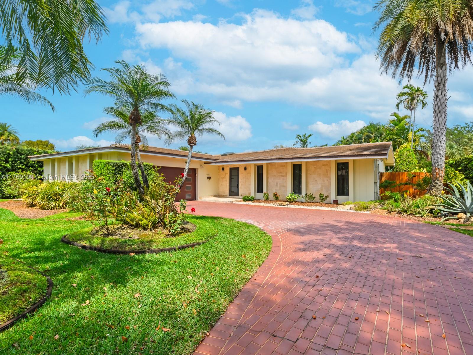Property for Sale at 15901 W Troon Cir, Miami Lakes, Miami-Dade County, Florida - Bedrooms: 4 
Bathrooms: 3  - $1,287,500