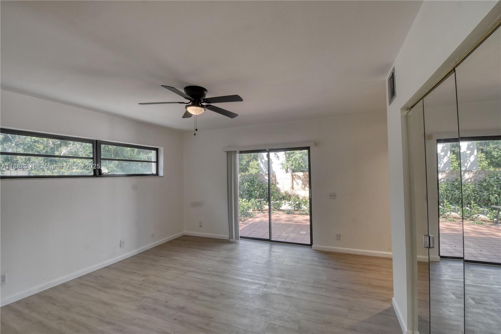 OAK RIDGE PARK - Residential Lease