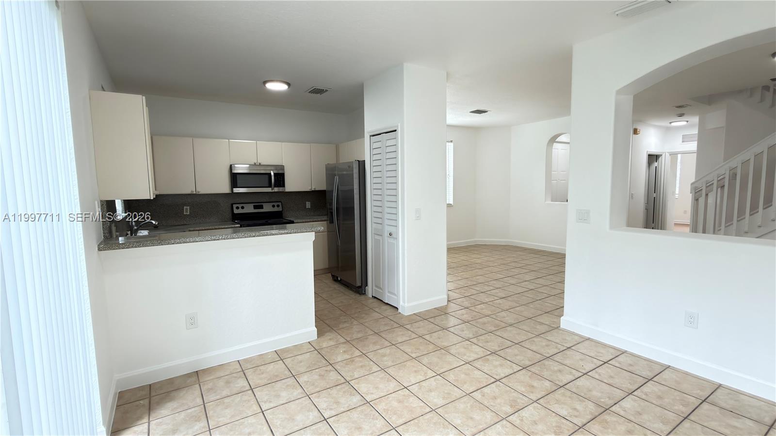 SHOMA VILLAS III AT ROYAL - Residential