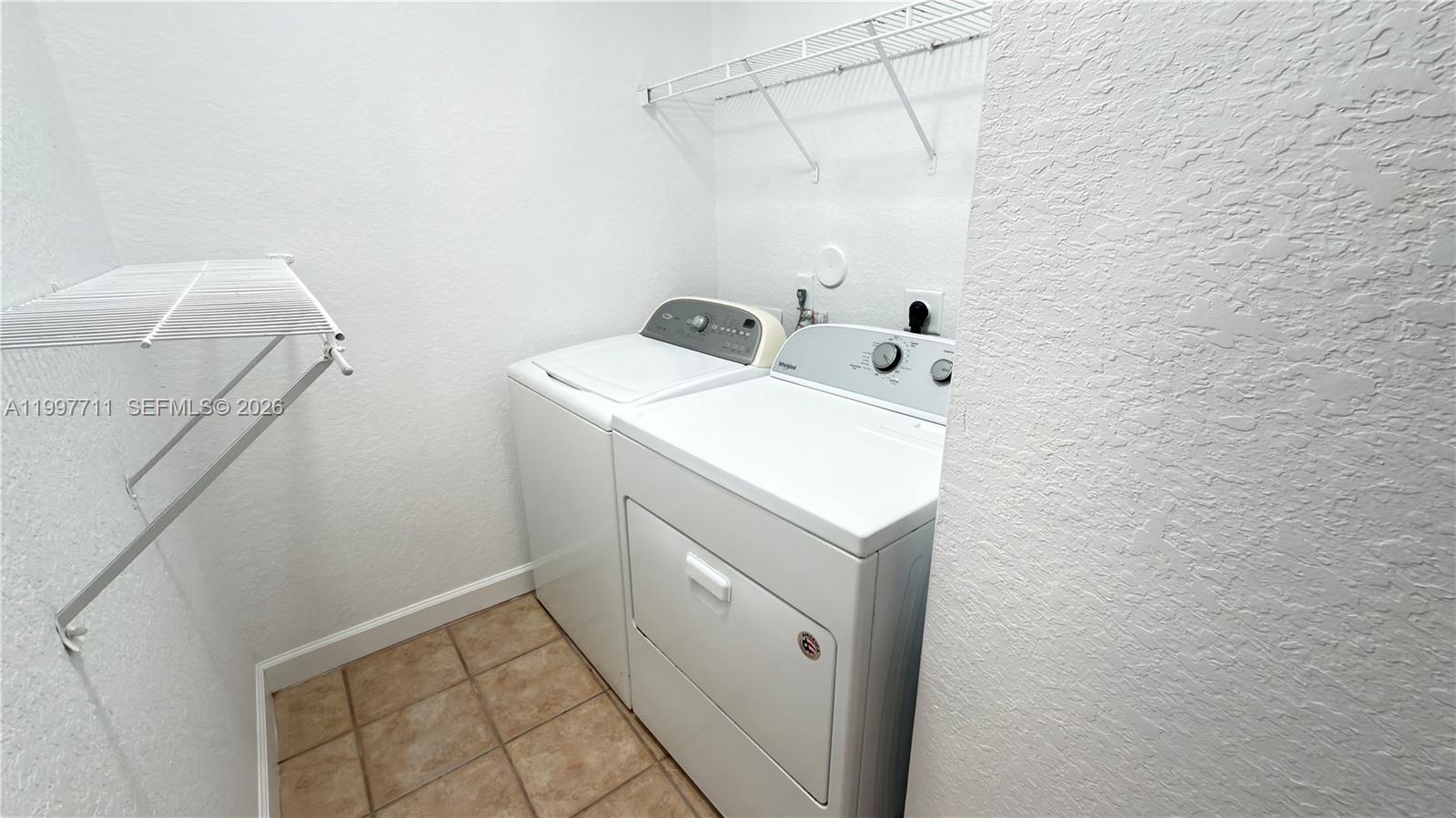 SHOMA VILLAS III AT ROYAL - Residential