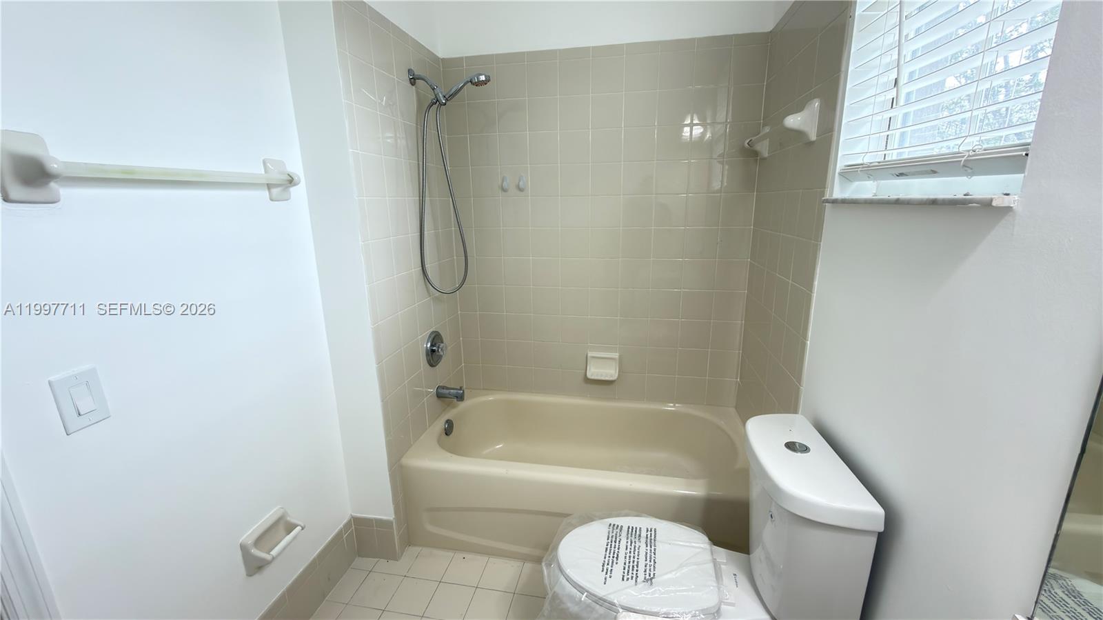 SHOMA VILLAS III AT ROYAL - Residential