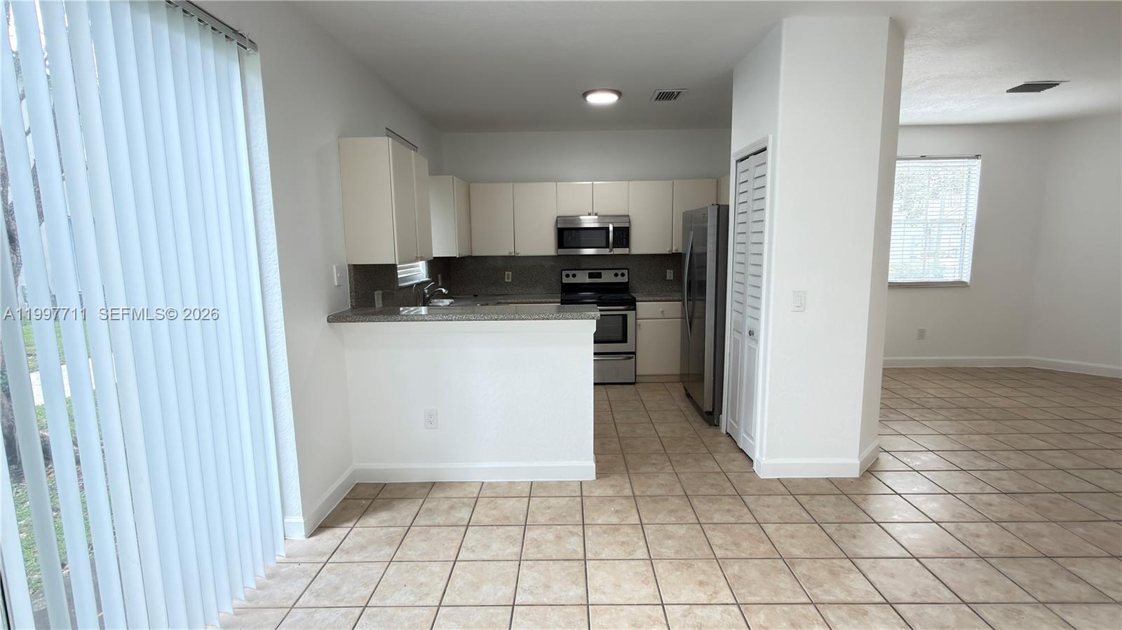 SHOMA VILLAS III AT ROYAL - Residential