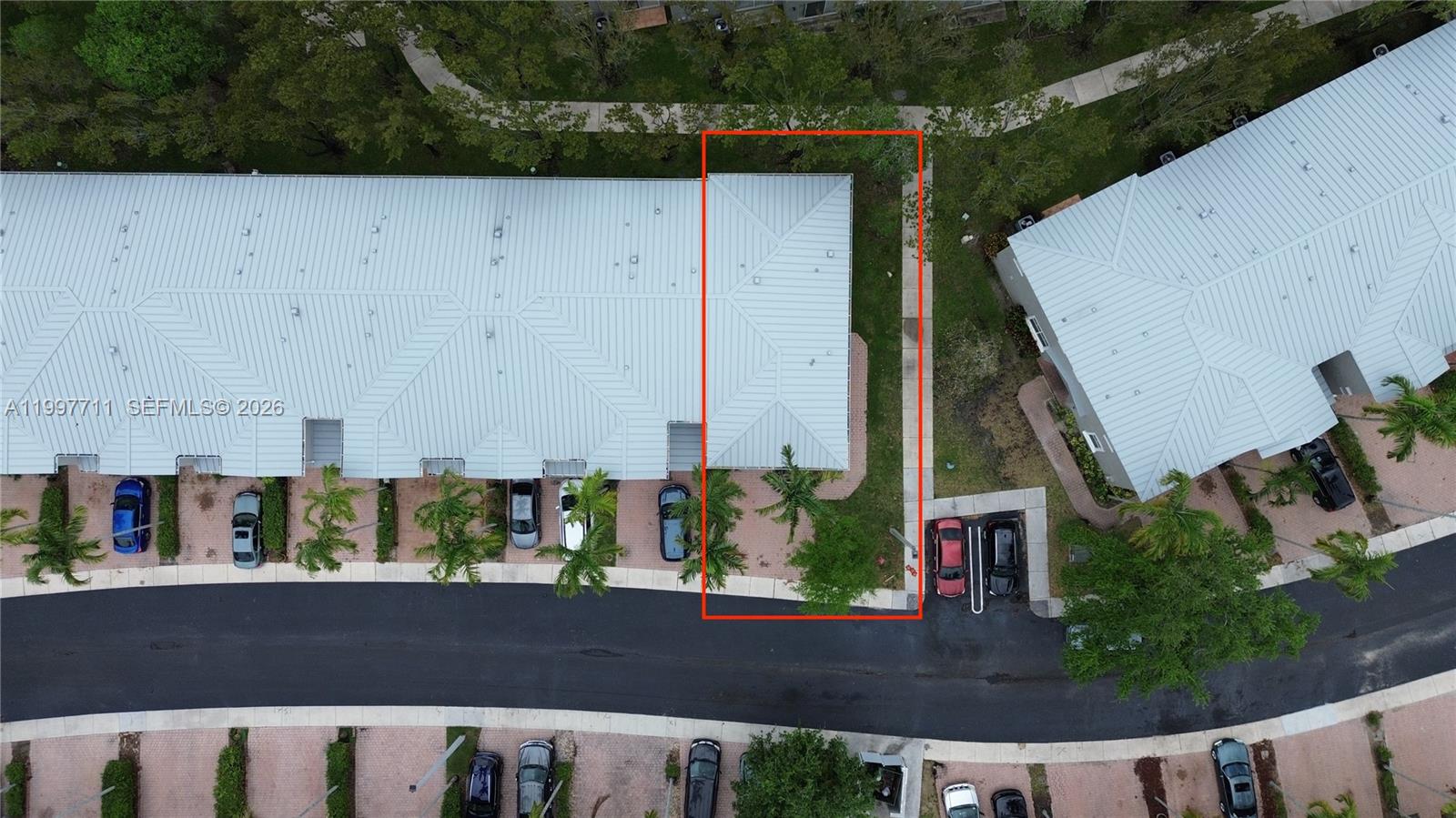 SHOMA VILLAS III AT ROYAL - Residential