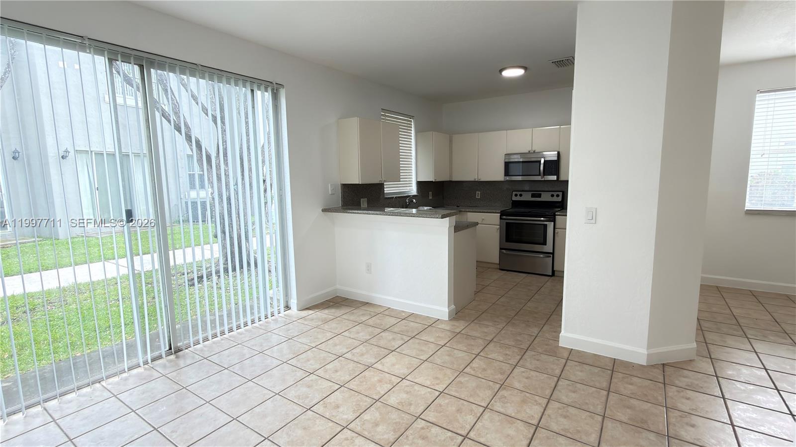 SHOMA VILLAS III AT ROYAL - Residential