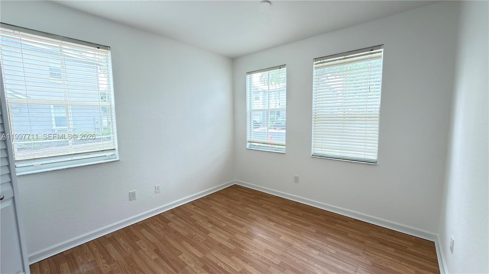 SHOMA VILLAS III AT ROYAL - Residential