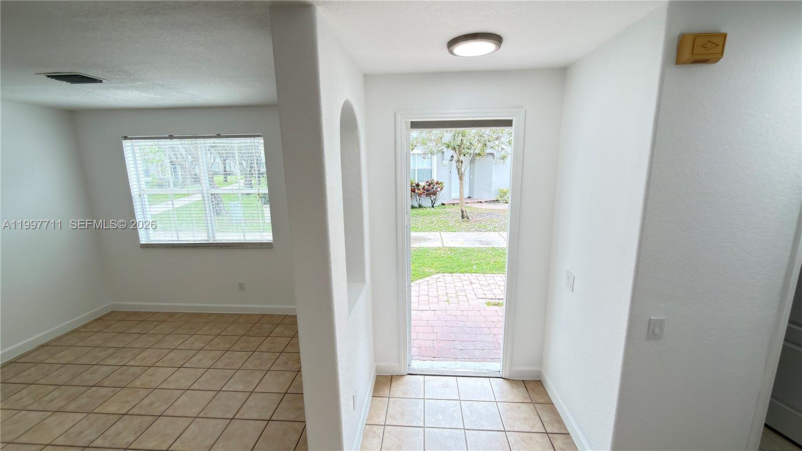 SHOMA VILLAS III AT ROYAL - Residential