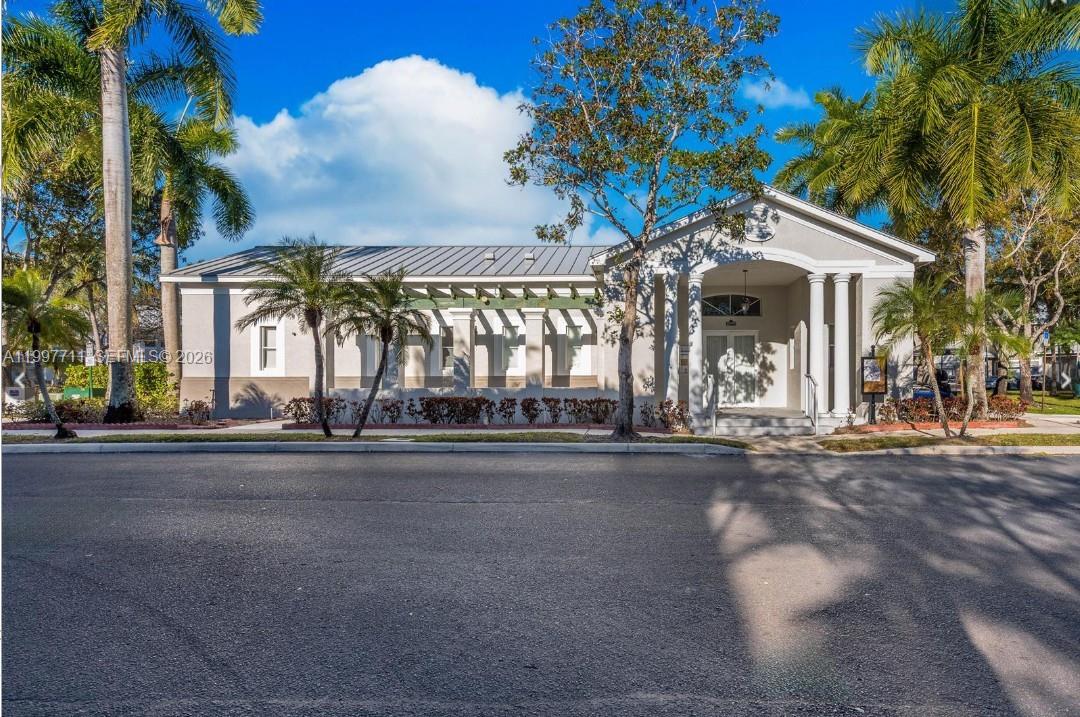 SHOMA VILLAS III AT ROYAL - Residential