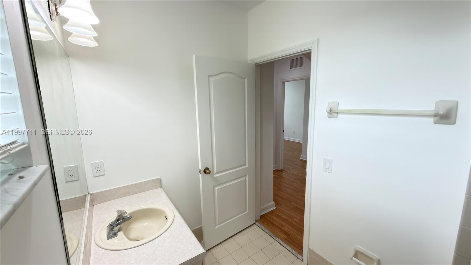 SHOMA VILLAS III AT ROYAL - Residential