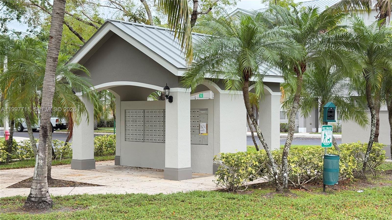 SHOMA VILLAS III AT ROYAL - Residential