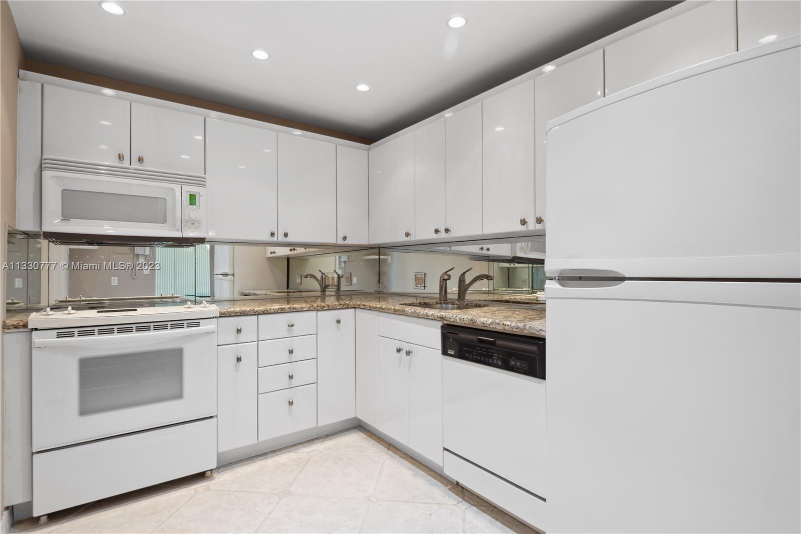 AVENTURA ELDORADO CONDO - Residential