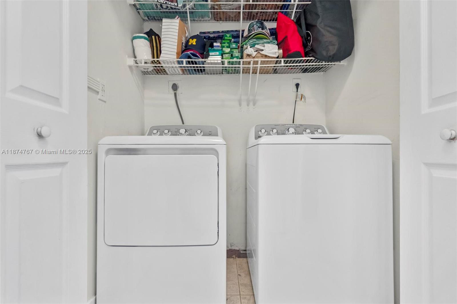 WEITZER SERENA LAKES WEST - Residential