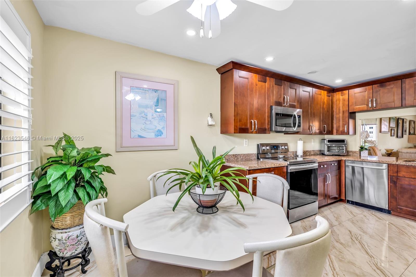 Property for Sale at 2606 Nw 104th Ave 106, Sunrise, Miami-Dade County, Florida - Bedrooms: 2 
Bathrooms: 2  - $270,000