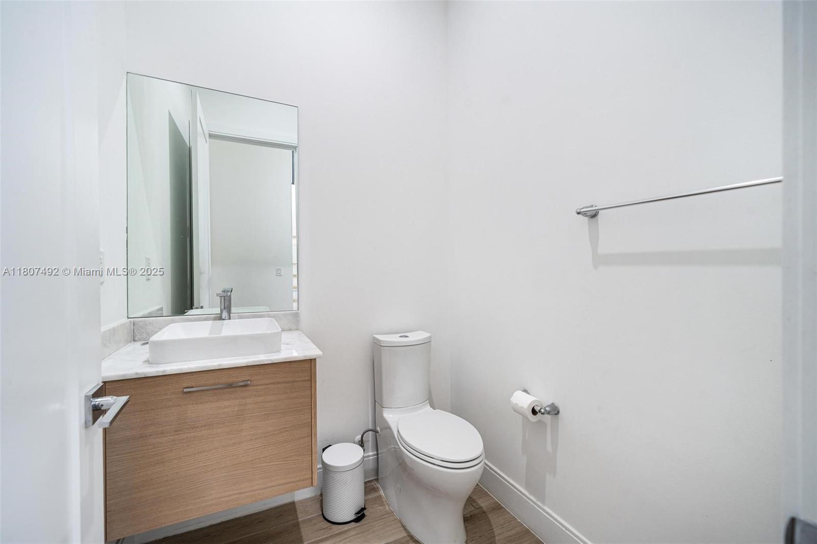 DOWNTOWN DORAL SOUTH PHAS - Residential