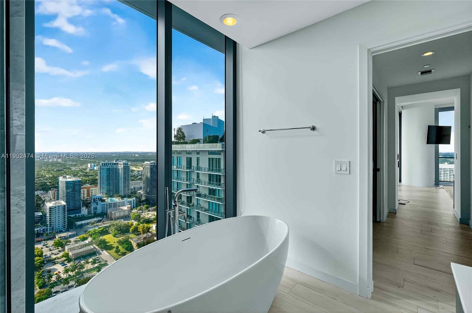 GRAN PARAISO CONDO - Residential Lease