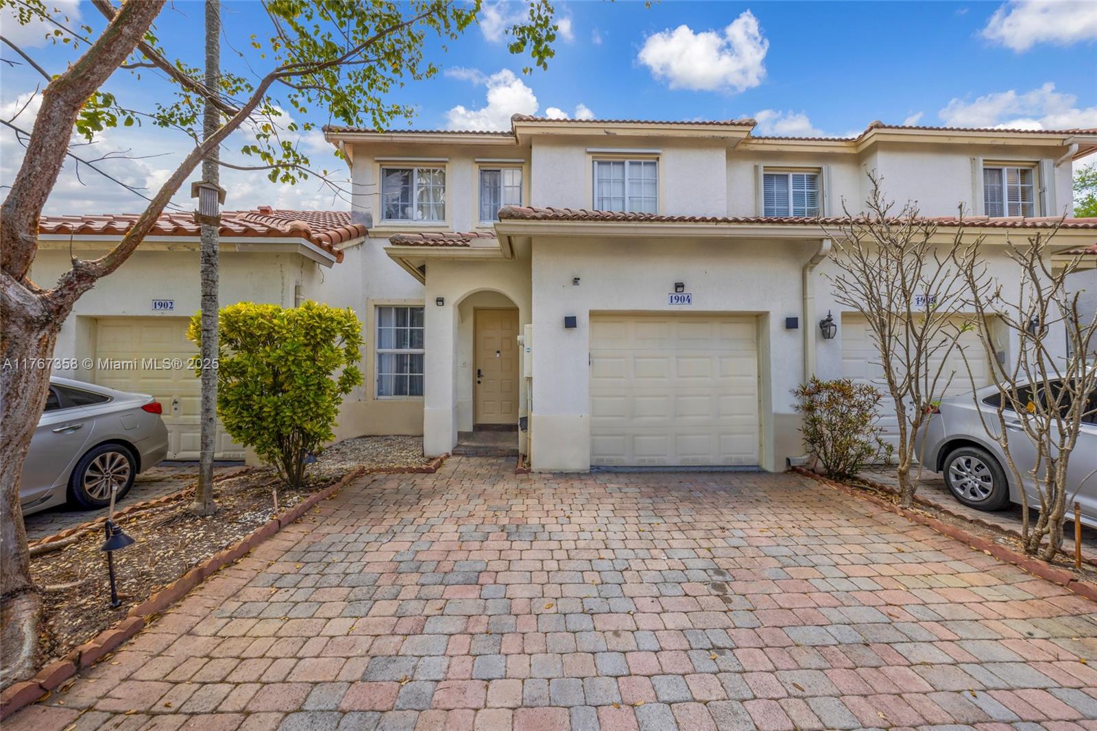 Property for Sale at 1904 Nw 78th Way, Pembroke Pines, Miami-Dade County, Florida - Bedrooms: 4 
Bathrooms: 3  - $524,900