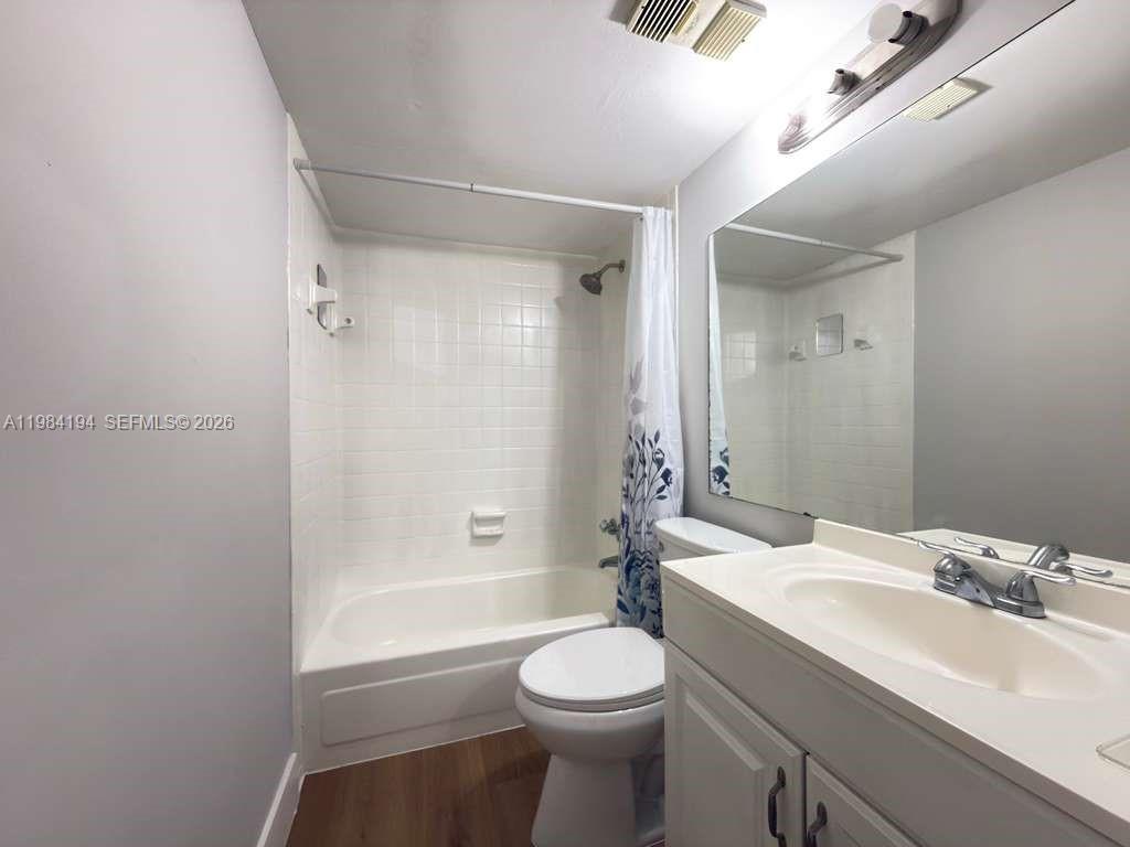 HERITAGE CIRCLE CONDO - Residential Lease