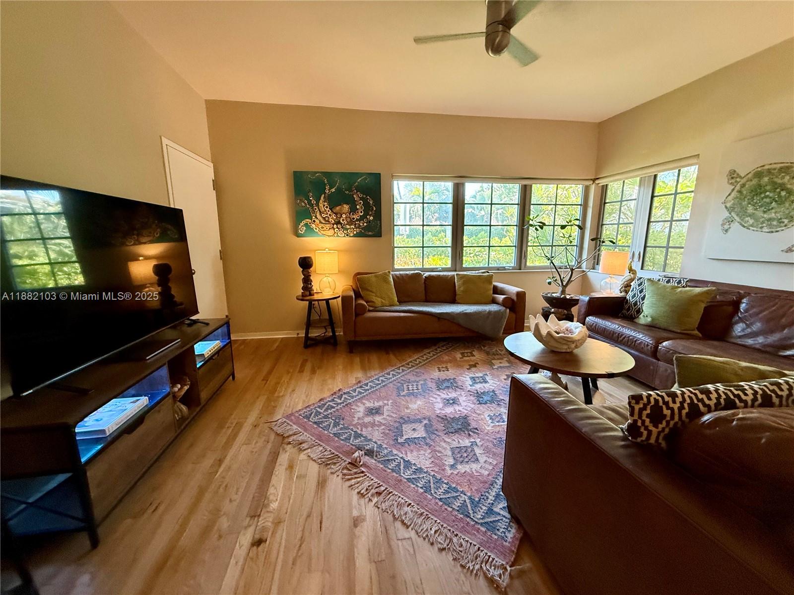 1600 Michigan Ave 1