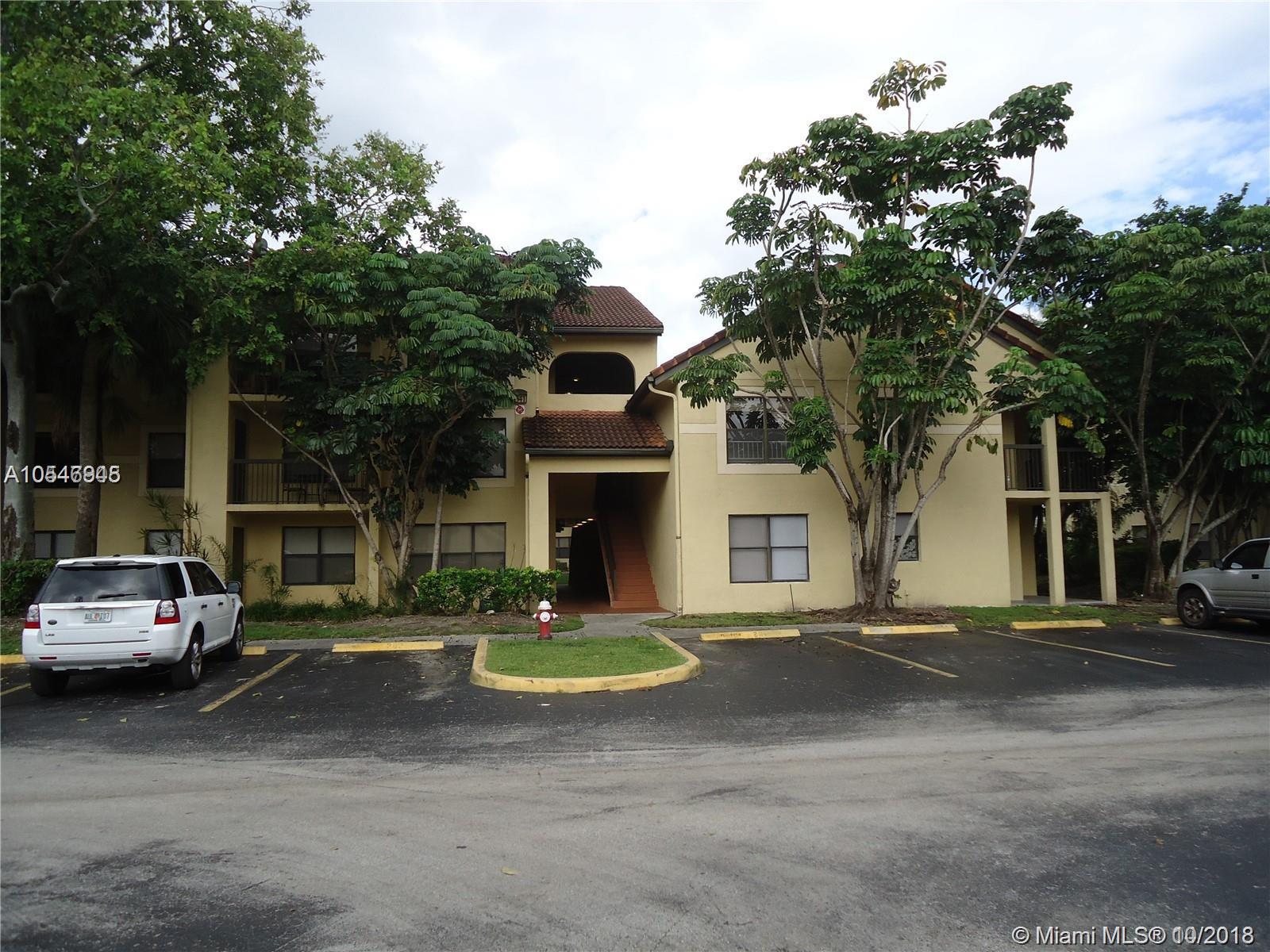 BIGGEST 2/2, UPDATED AND FRESHLY PAINTED, STAINLESS STILL APPLIANCES, WASHER AND DRYER IN UNIT,LAMINATED WOOD FLOORS, LOCATED ON FIRST FLOOR, WALKING CLOSETS, SCREEN PATIO. LNO RESTRICTIONS, FENCED COMMUNITY WITH SECURITY, POOLS, GYM, TENNIS COURT, PARTY SALON, EASY ACCESS, ETC. SEND SHOWING REQUEST, EASY TO SHOW WITH LOCK BOX.
PRICE REDUCED, LOWEST ASKING PRICE IN COMMUNITY. NEW TENANT IN UNIT PAYS $1400 MONTHLY, GREAT FOR INVESTORS!