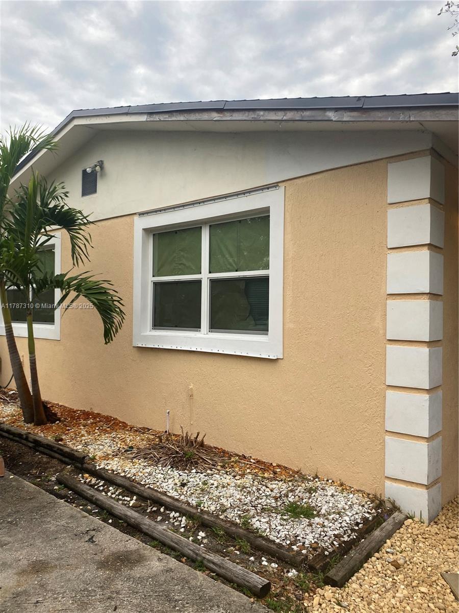 Property for Sale at 2735 Nw 6th Ct, Fort Lauderdale, Broward County, Florida - Bedrooms: 3 
Bathrooms: 2  - $3,200