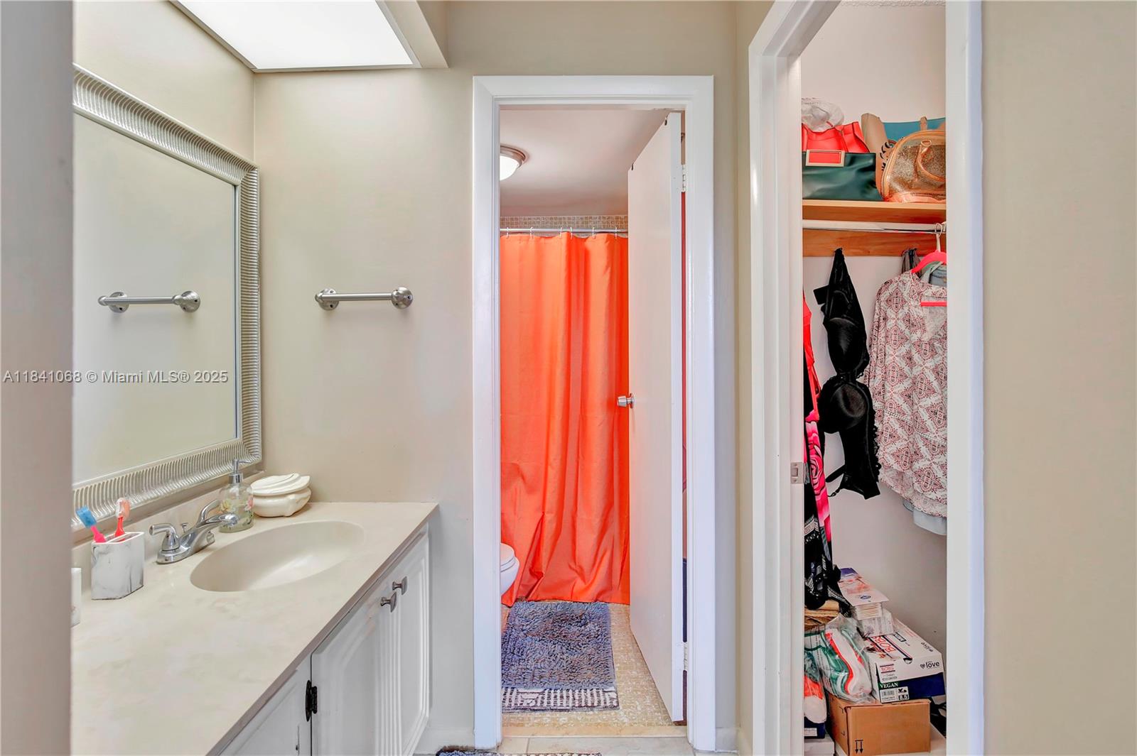 CONDOMINIUM 7 OF ENVIRON - Residential