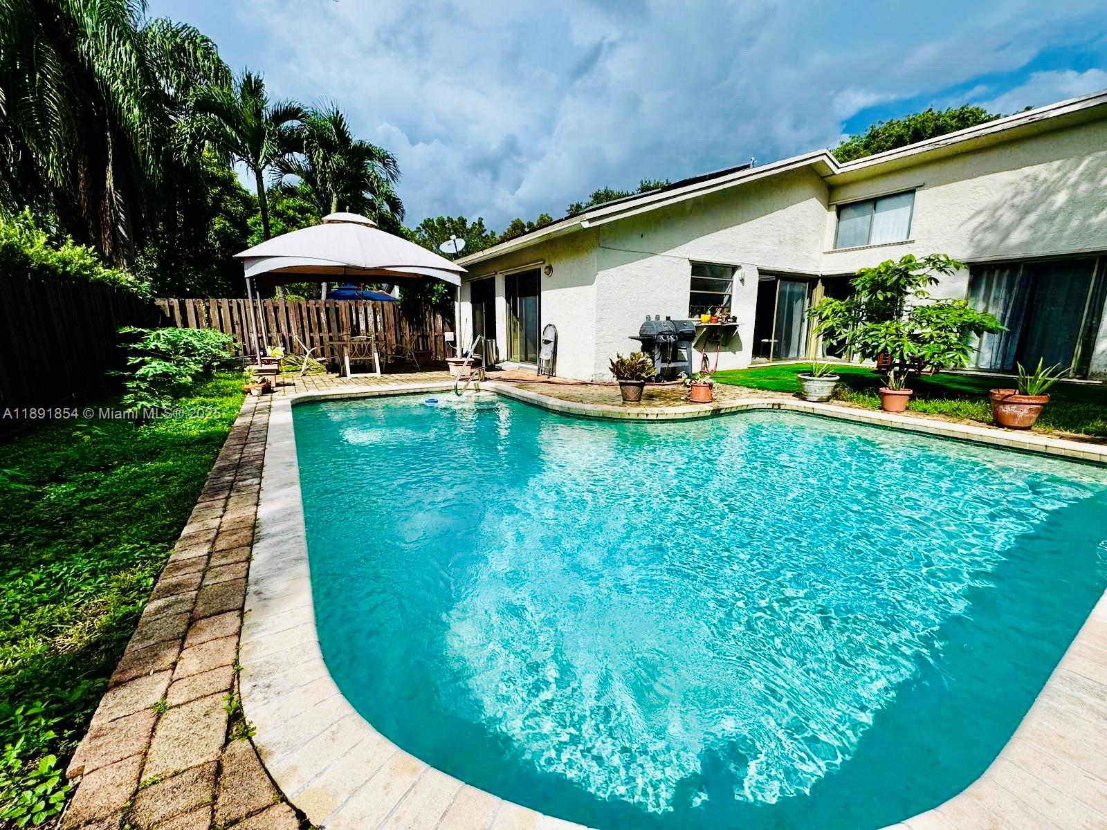 CROSSINGS PATIO HOMES SEC - Residential
