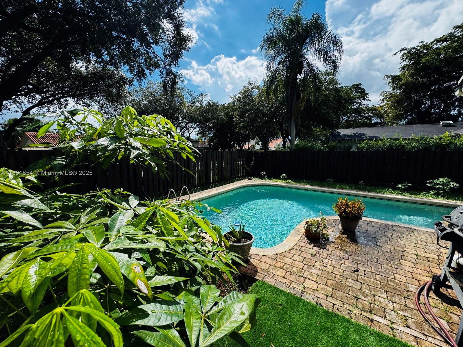 CROSSINGS PATIO HOMES SEC - Residential