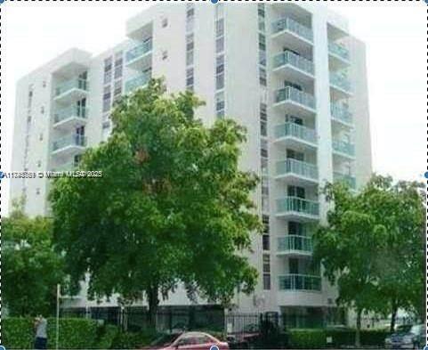 Rental Property at 1035 West Ave 302, Miami Beach, Miami-Dade County, Florida - Bedrooms: 1 
Bathrooms: 1  - $2,450 MO.
